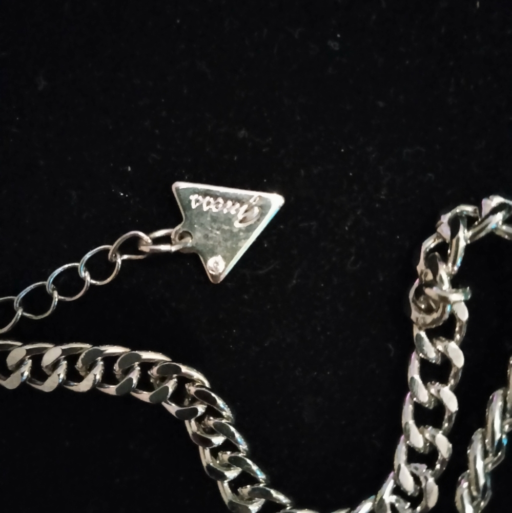 Guess necklace